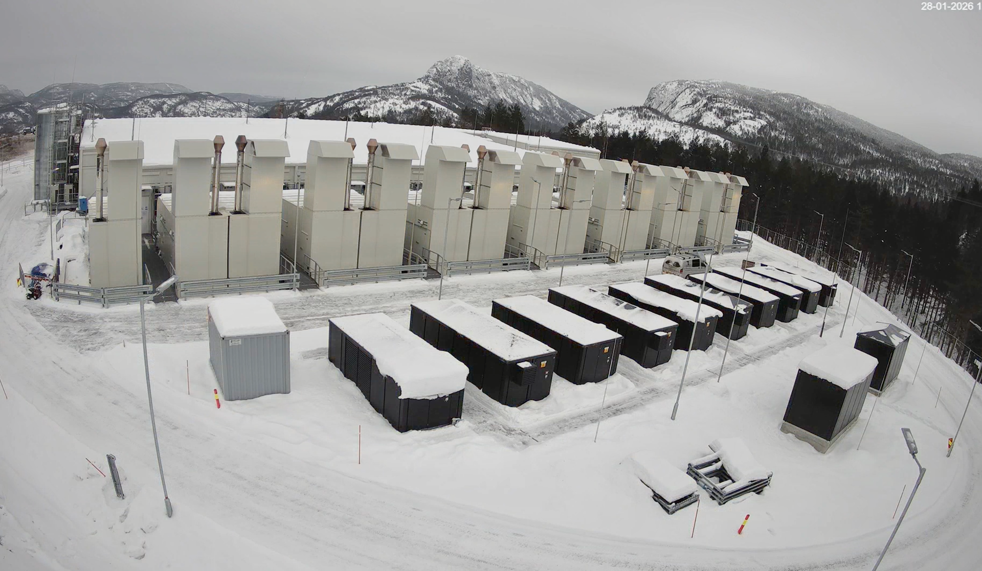 Polar data centers.png